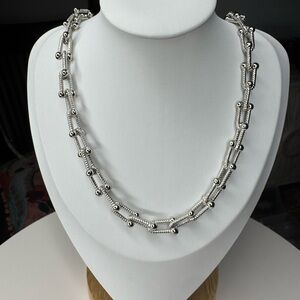 Elegant Silver Necklace Equestrian Style